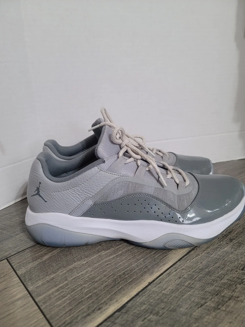 Air Jordan 11 CMFT Cool Gray Men's Low-Top Athletic Sneakers Sz 12